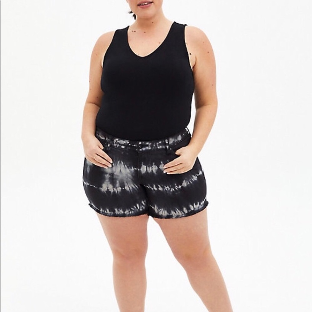 Torrid Vintage Stretch Black Tie Dye Shorts - Picture 3 of 15